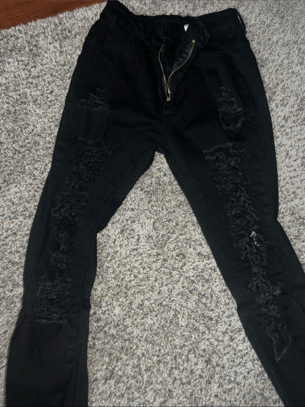 SHEIN High-Waisted Ripped Skinny Jeans in Black - Size XS (24" Waist)